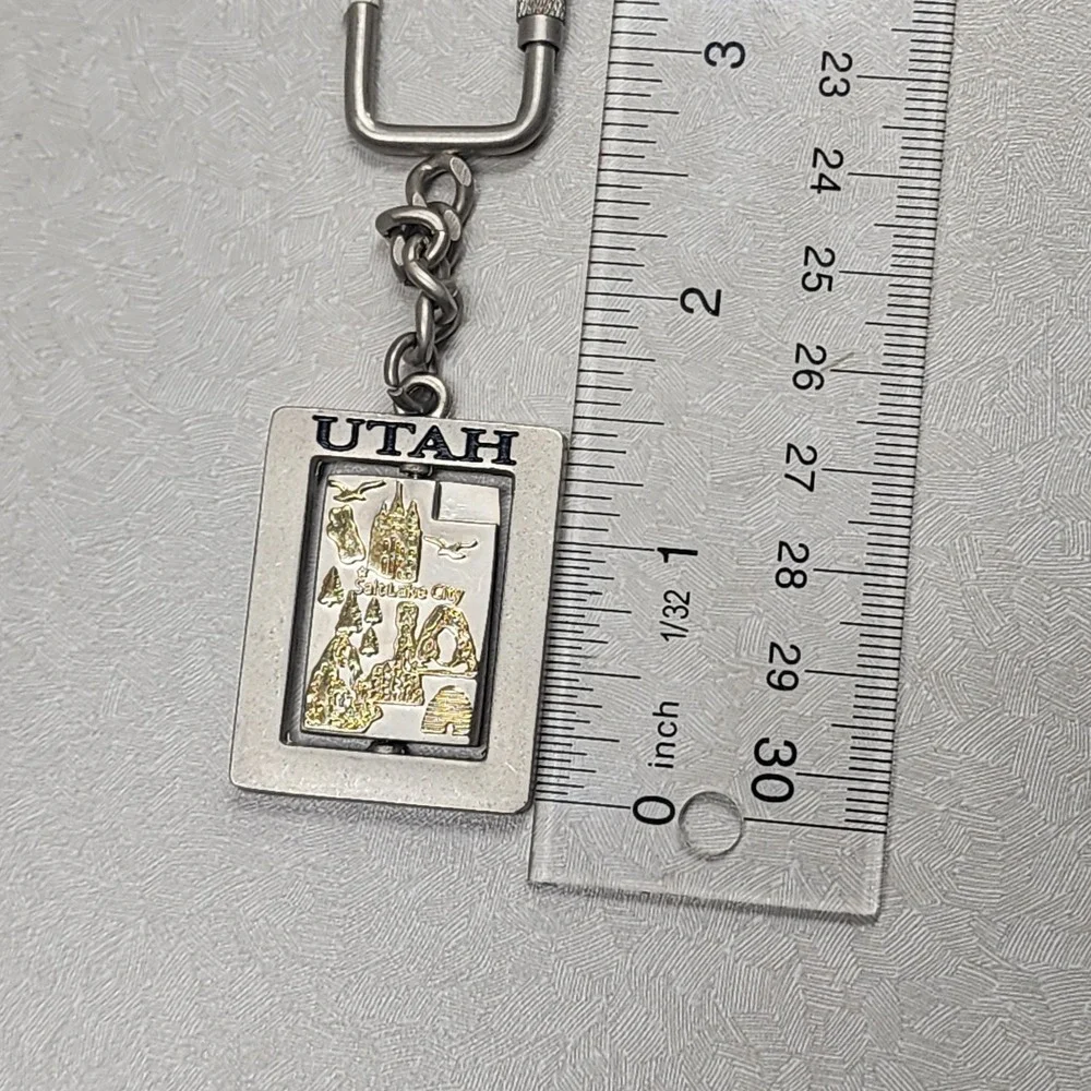 Vintage Salt Lake City Utah UT Spinning Keychain Center Collectible Silver Gold